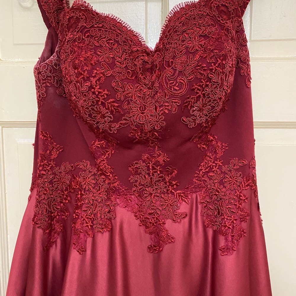 Elegant Red Lace Dress